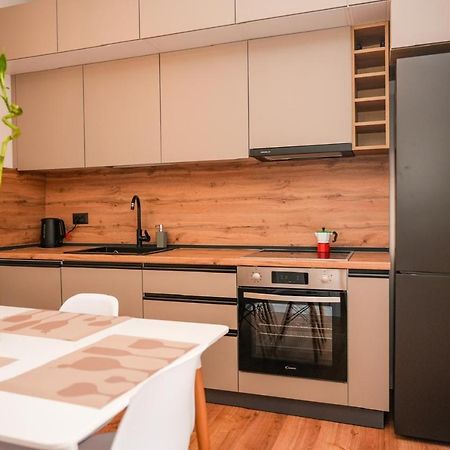 Bougainvilla Apartments Тирана Экстерьер фото