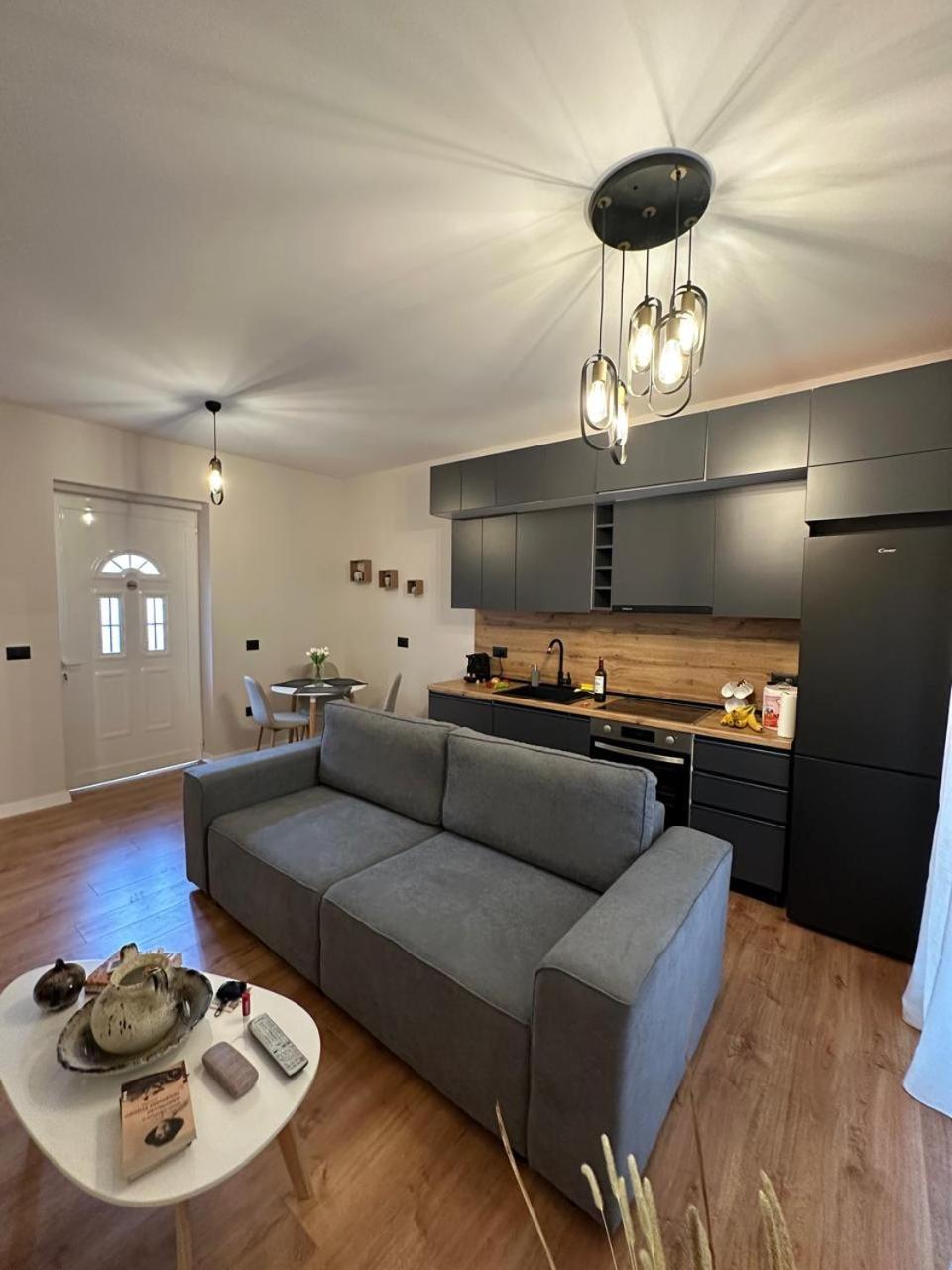 Bougainvilla Apartments Тирана Экстерьер фото