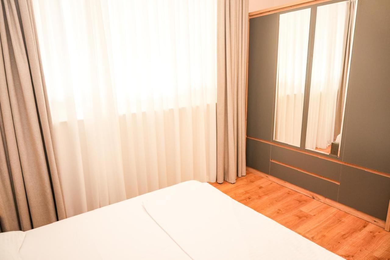 Bougainvilla Apartments Тирана Экстерьер фото